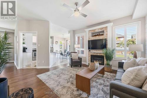 9 Penhurst Drive, Whitby, ON 