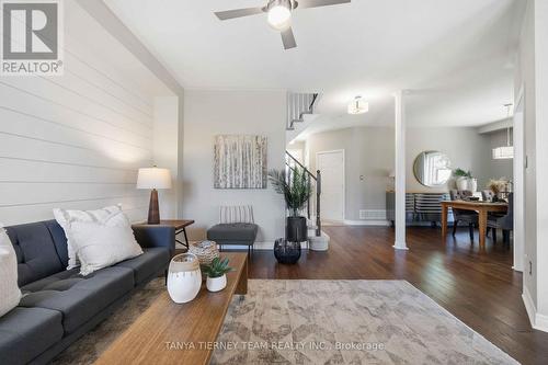 9 Penhurst Drive, Whitby, ON 
