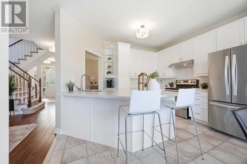 9 Penhurst Drive, Whitby, ON 