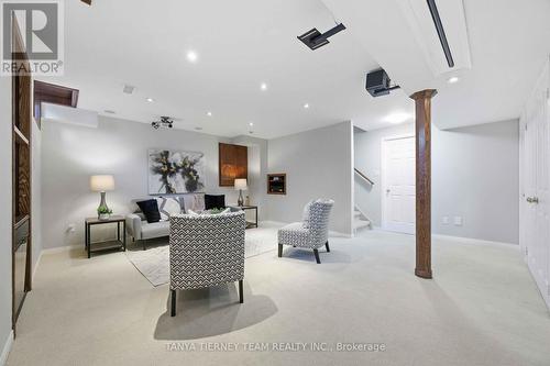 9 Penhurst Drive, Whitby, ON 
