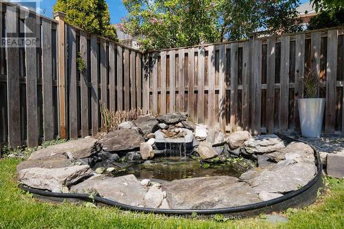 9 Penhurst Drive, Whitby, ON 