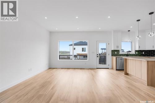 419 Nazarali Manor, Saskatoon, SK - Indoor Photo Showing Kitchen