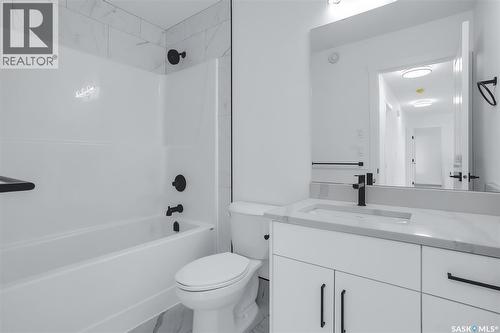 419 Nazarali Manor, Saskatoon, SK - Indoor Photo Showing Bathroom
