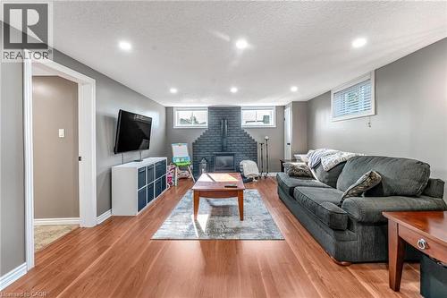 9924 Dickenson Road W, Hamilton, ON 