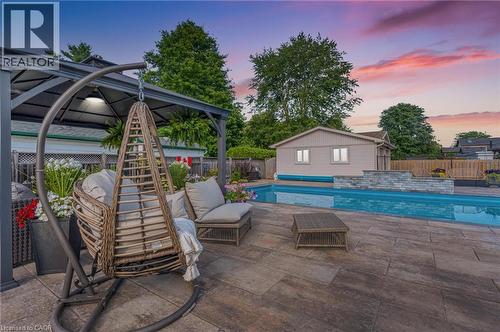 9924 Dickenson Road W, Hamilton, ON 