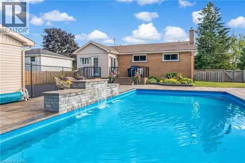 9924 Dickenson Road W, Hamilton, ON 