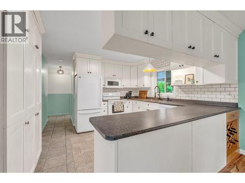 7513 Crest-A-Way Road, Oliver, BC 