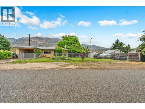 7513 Crest-A-Way Road, Oliver, BC 