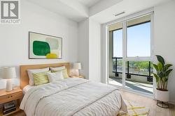737 - 858 DUPONT STREET Toronto, ON M6G 0C1