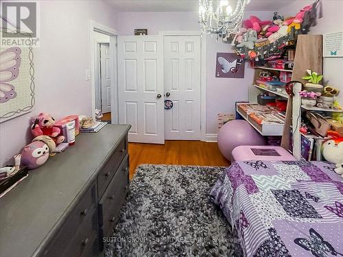 Upper - 9 Grenadier Drive, Hamilton, ON 