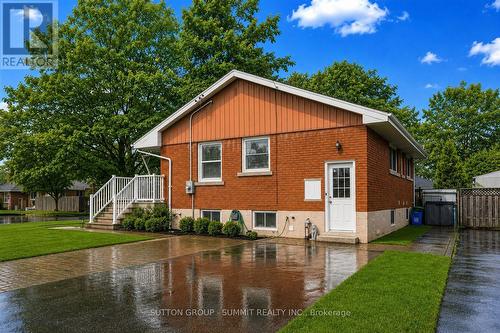 9 Grenadier Drive, Hamilton, ON 