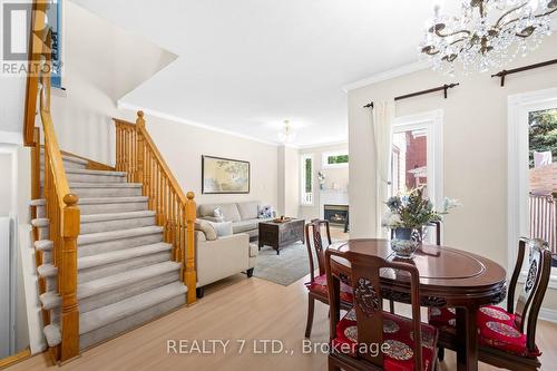 211 Downey Circle, Aurora, ON 