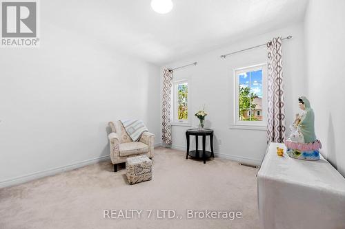 211 Downey Circle, Aurora, ON 