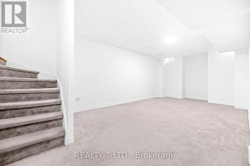 211 Downey Circle, Aurora, ON 
