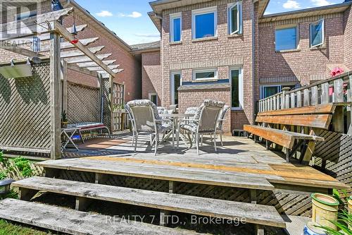 211 Downey Circle, Aurora, ON 