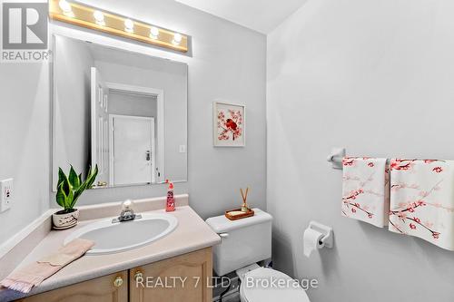 211 Downey Circle, Aurora, ON 