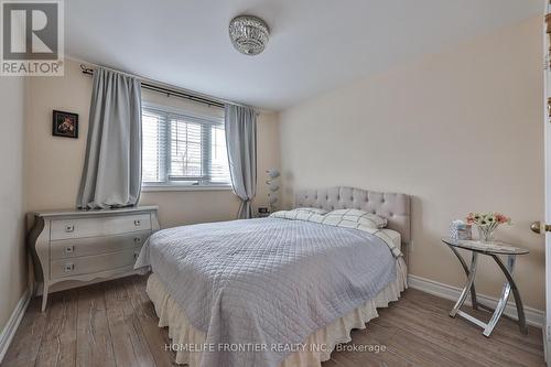 30 Saint Avenue, Bradford West Gwillimbury, ON 