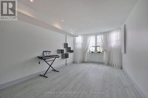 30 Saint Avenue, Bradford West Gwillimbury, ON 