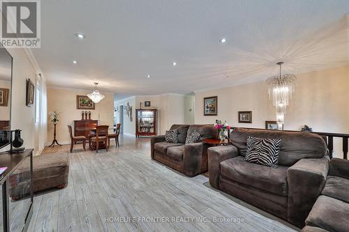 30 Saint Avenue, Bradford West Gwillimbury, ON 