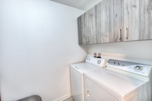 Salle de lavage - 203-9005 Rue Du Tisserand, Mirabel, QC 