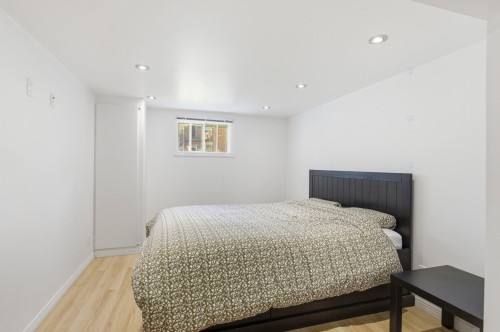 Bedroom - 6675 Av. De Montmagny, Montréal (Le Sud-Ouest), QC - Indoor Photo Showing Bedroom