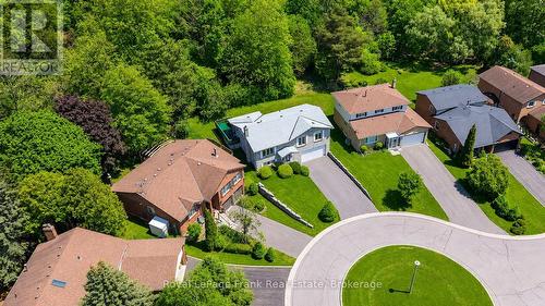 311 CUMBERLAND COURT  Oshawa (Donevan), ON L1H 8E7