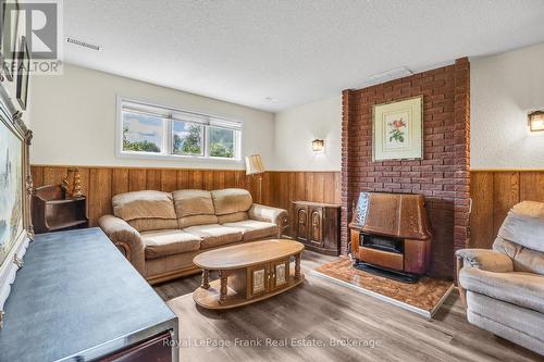Rec room w/above grade windows - 311 Cumberland Court, Oshawa (Donevan), ON 