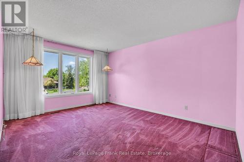 311 Cumberland Court, Oshawa (Donevan), ON 