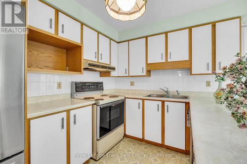 311 Cumberland Court, Oshawa (Donevan), ON 