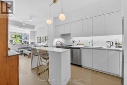 215 - 601 KINGSTON ROAD Toronto, ON M4E 3Y2
