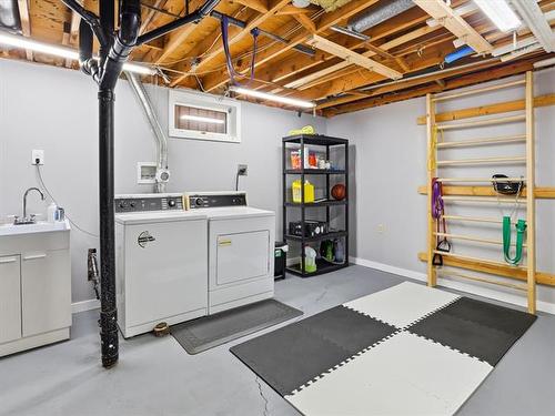 655 David St, Winnipeg, MB 