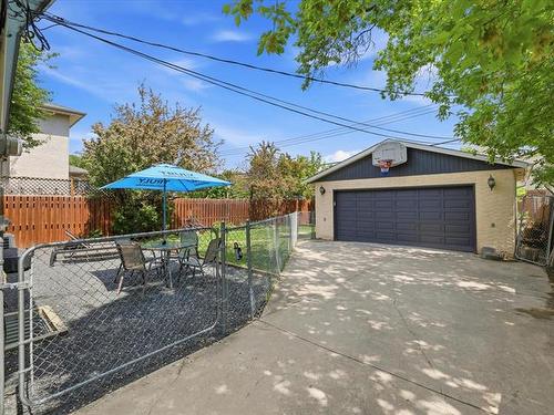 655 David St, Winnipeg, MB 