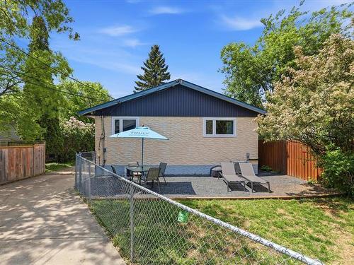 655 David St, Winnipeg, MB 