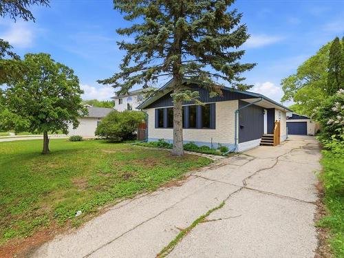 655 David St, Winnipeg, MB 