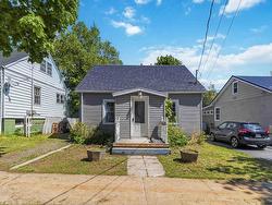 28 Symonds Street  Dartmouth, NS B3A 3L5