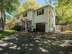 82 Hirtle Drive Bridgewater, NS B4V 3N6