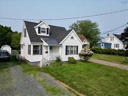 33 RIVERSIDE Avenue  Bible Hill, NS B2N 4G2