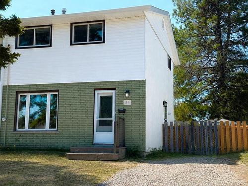 31 Matthews Street  Thunder Bay, ON P7A 3K7