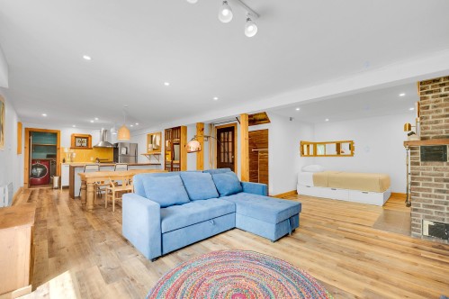 Salle familiale - 1559 Rue Du Skieur, Sainte-Adèle, QC 