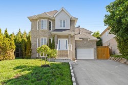 131 Rue de St-Vallier Gatineau (Gatineau), QC J8V 3V6