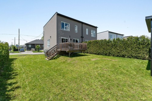 Back of Structure - 849 Rue Henri-Iv, Sherbrooke (Brompton/Rock Forest/Saint-Élie/Deauville), QC 