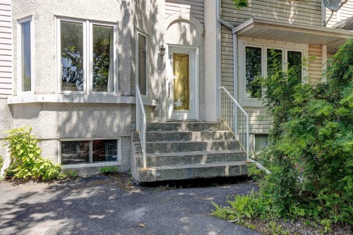 722 Rue Bourguignon  Saint-Jean-Sur-Richelieu, QC J3B 8R1
