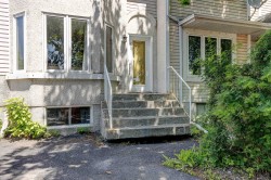 722 Rue Bourguignon Saint-Jean-Sur-Richelieu, QC J3B 8R1