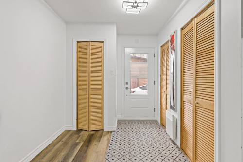 Hall d'entrée/Vestibule - 1181  - 1179 Ch. Du Tour-Du-Lac, Nominingue, QC 