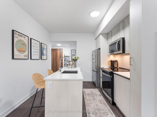 132-251 Manitoba Street S, Toronto, ON 