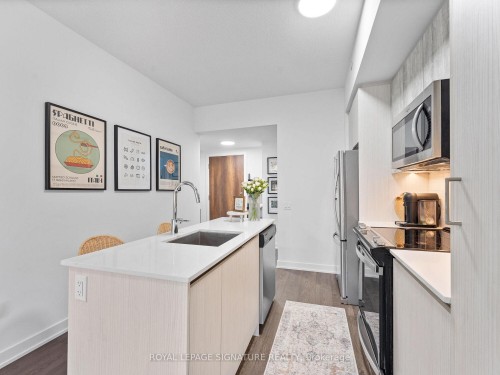 132-251 Manitoba Street S, Toronto, ON 