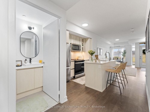 132-251 Manitoba Street S, Toronto, ON 