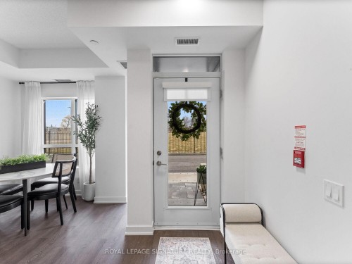132-251 Manitoba Street S, Toronto, ON 