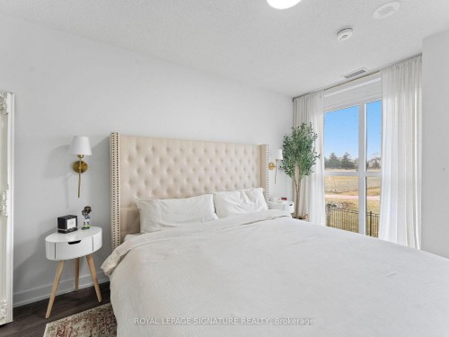 132-251 Manitoba Street S, Toronto, ON 