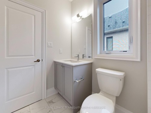 161 Cranberry Lane, Aurora, ON - Indoor Photo Showing Bathroom